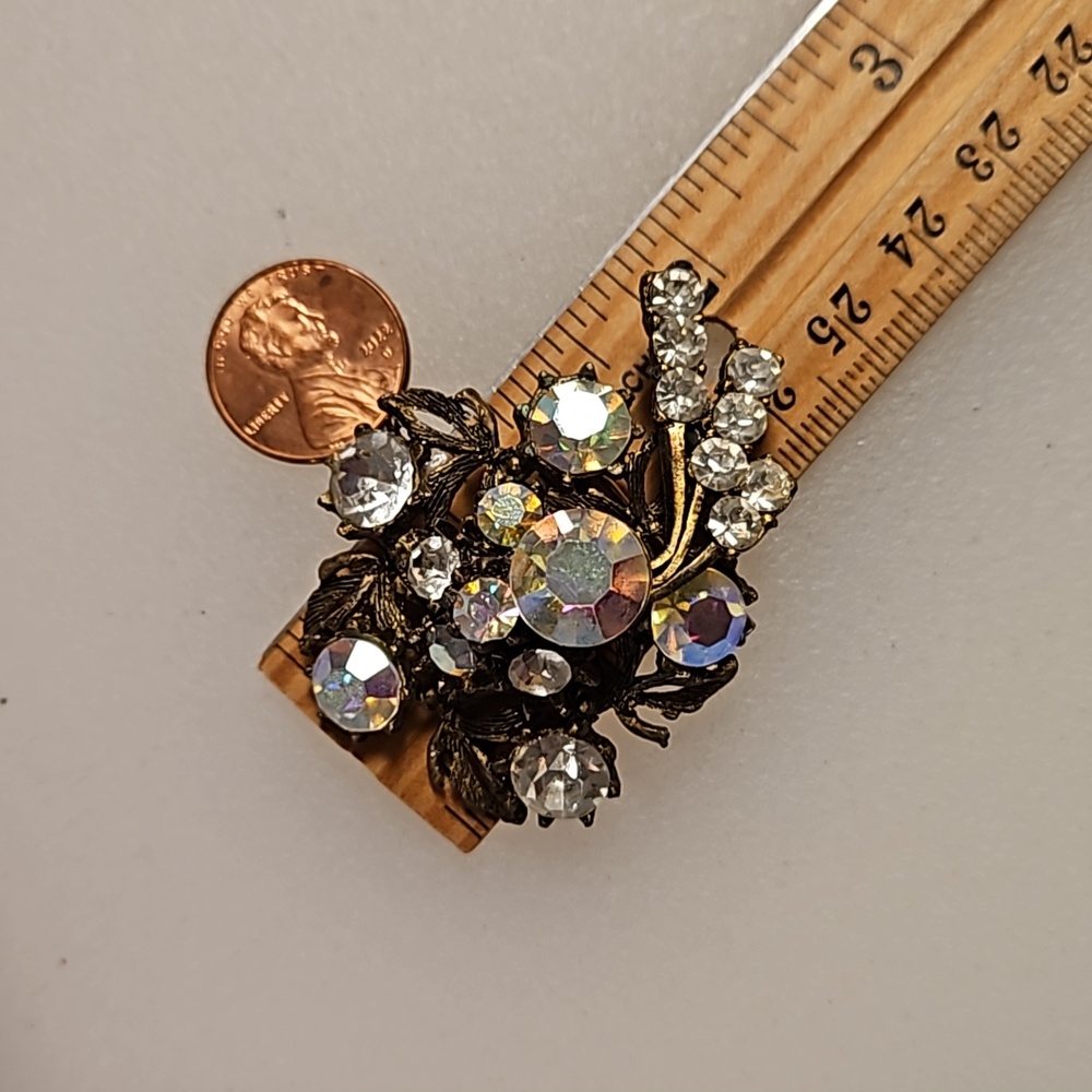 Vintage antique gold tone brooch clear and AB rhinestones prong set unsigned - Picture 3 of 6